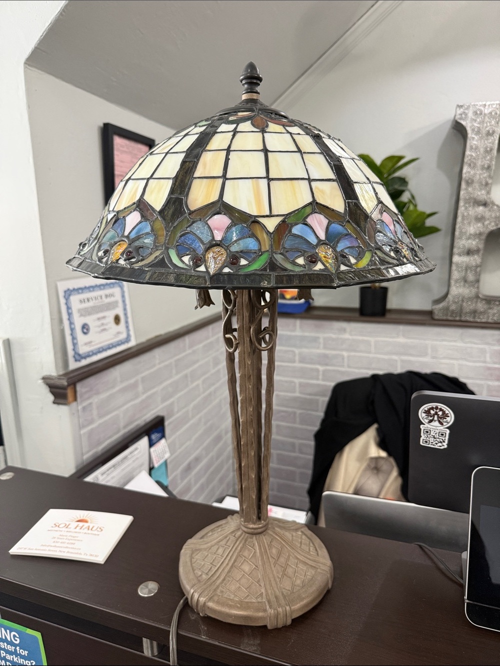 Dale Tiffany Stained Glass Table Lamp in Cream, Blue, Pink, Green